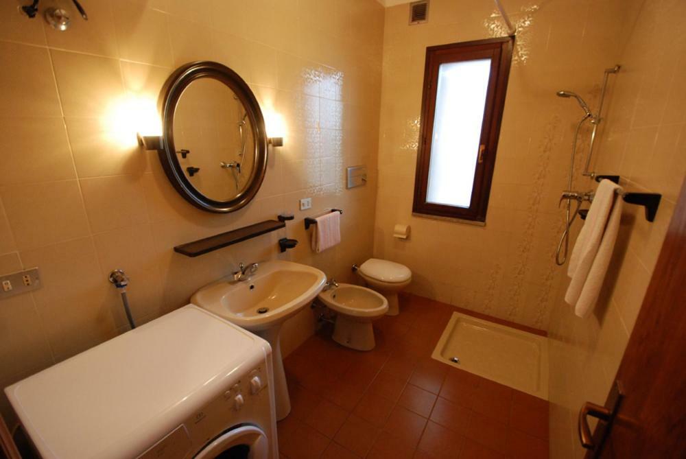 Villa Flamicia Pt Lignano Sabbiadoro Bagian luar foto